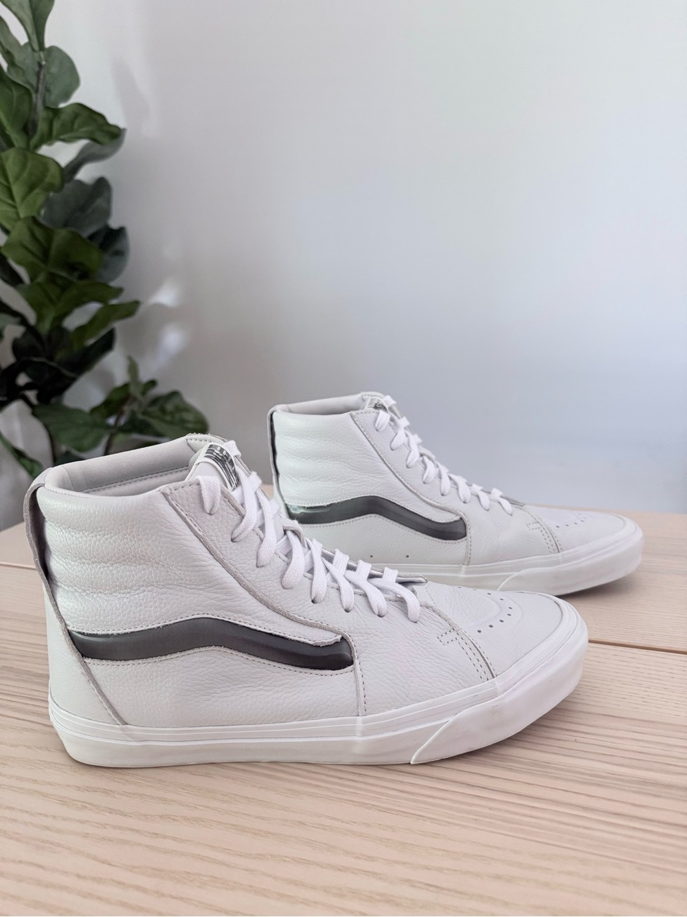 Vans Sk8-Hi XL Big Mood White Leather Holographic High Top Sneakers Mens 11 - Picture 2 of 10